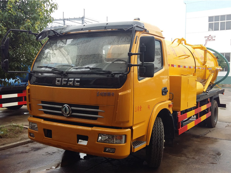 東風(fēng)大多利卡(8方)清洗吸污車(chē)